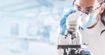 DENTS CULTIVÉES EN LABORATOIRE : VERS UNE ALTERNATIVE BIOLOGIQUE AUX IMPLANTS
